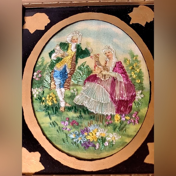 1830s Vintage Embellished Framed Silk Embroidered Man & Woman Portrait - Picture 4 of 10